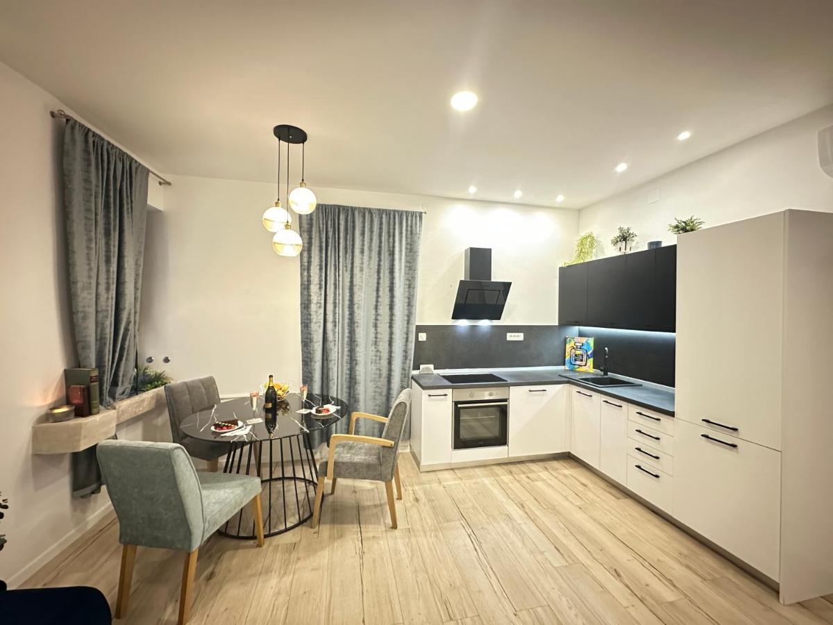V Apartment Sibenik Exterior photo